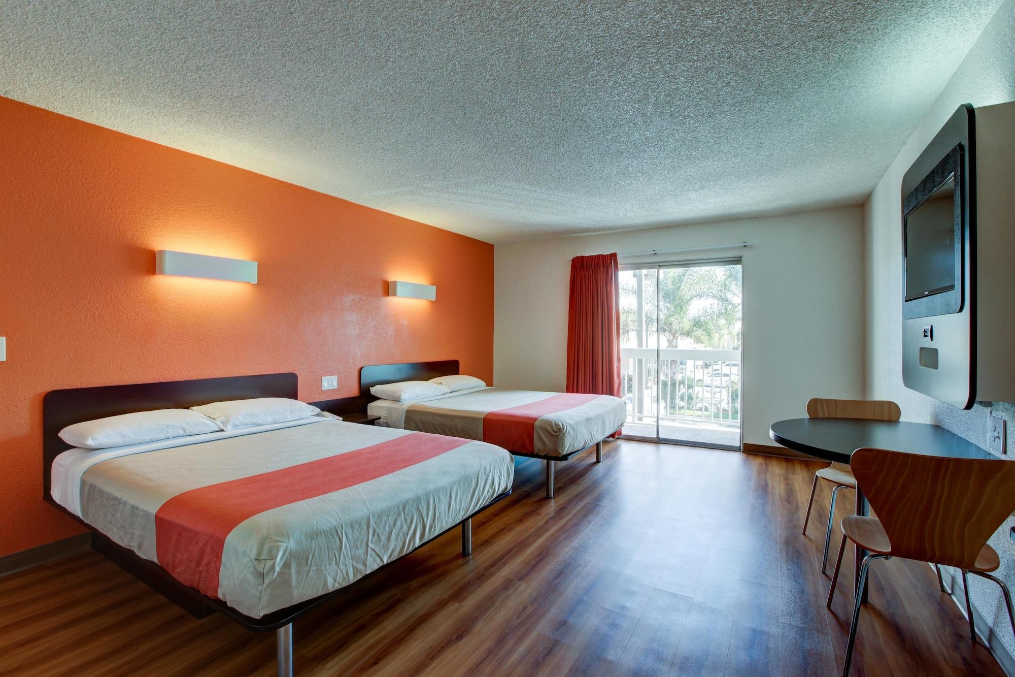 Motel 6-Santa Ana, Ca - Irvine - Orange County Airport Exteriör bild