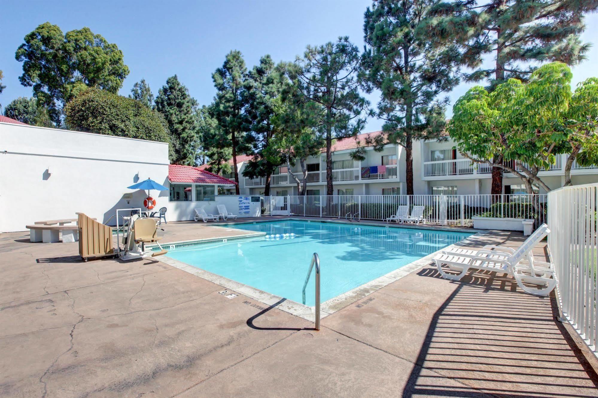 Motel 6-Santa Ana, Ca - Irvine - Orange County Airport Exteriör bild