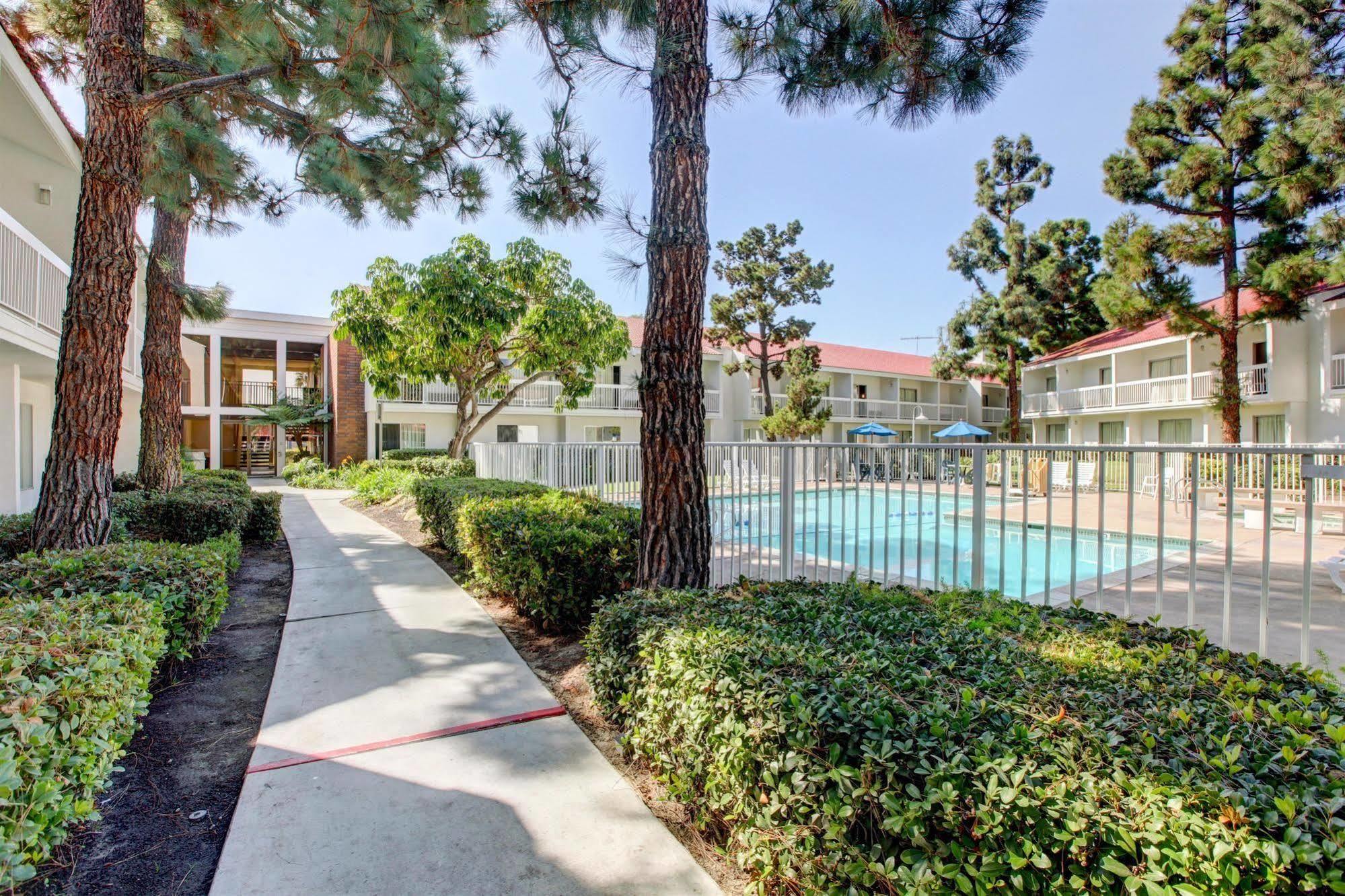 Motel 6-Santa Ana, Ca - Irvine - Orange County Airport Exteriör bild