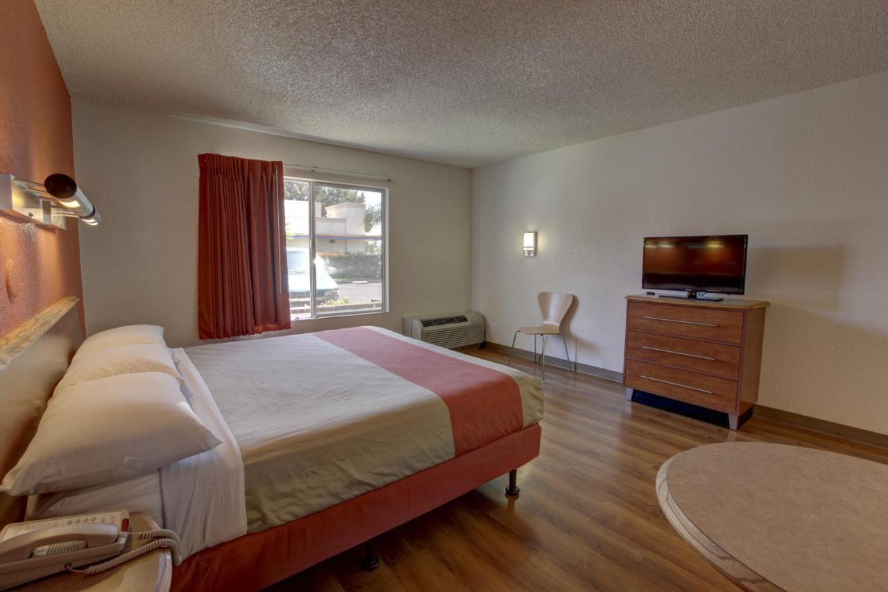 Motel 6-Santa Ana, Ca - Irvine - Orange County Airport Rum bild
